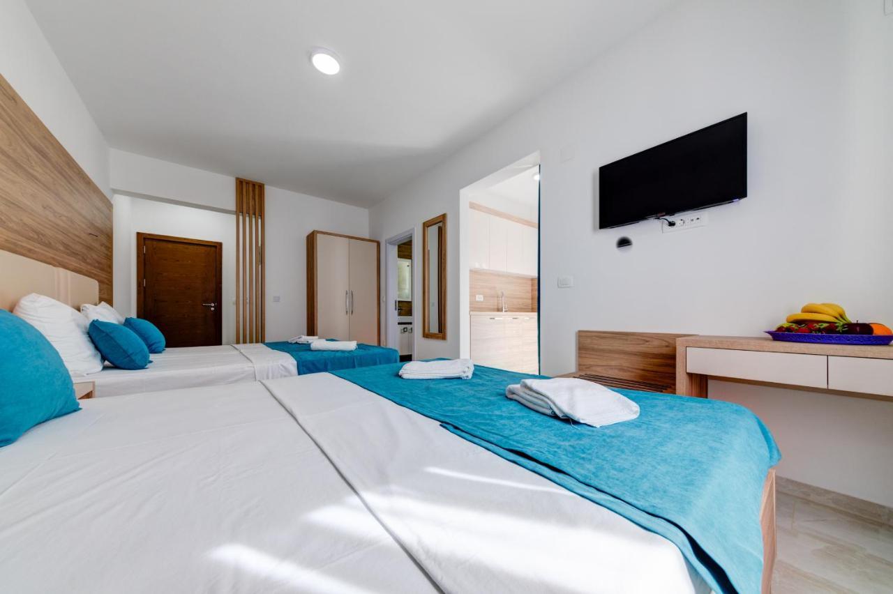 Sunways Apartments Dobra Voda Bagian luar foto