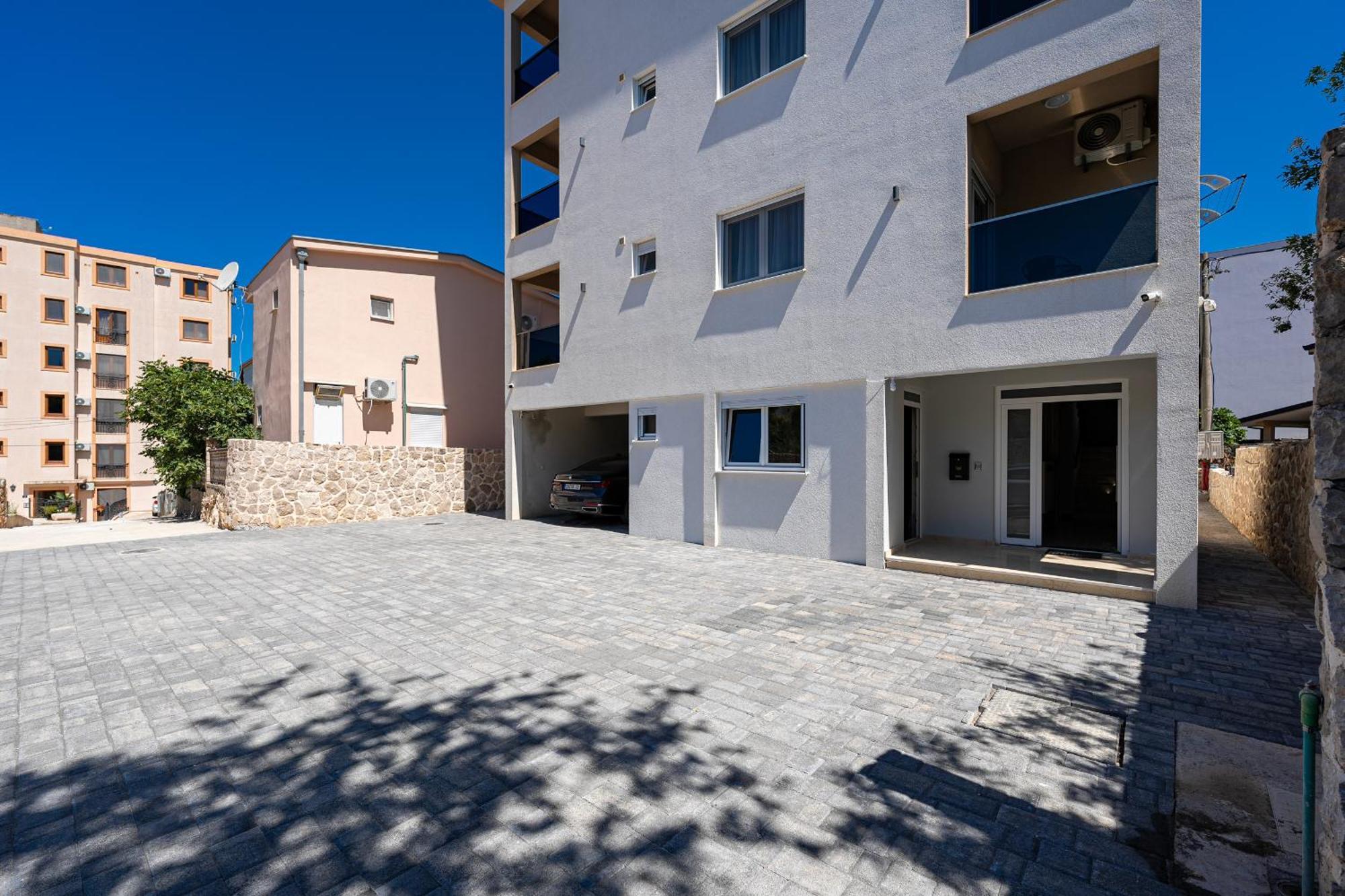 Sunways Apartments Dobra Voda Bagian luar foto