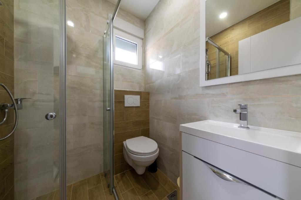 Sunways Apartments Dobra Voda Bagian luar foto